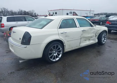 2005 Chrysler 300C z USA, uszkodzony, nr VIN 2C3AA63HX5H504665